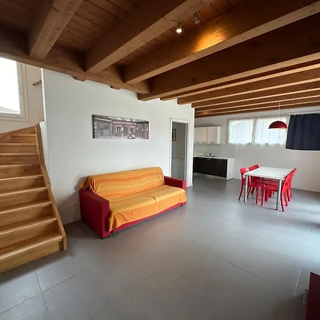 Attico Concordia - Agenzia Cocal カオルレ