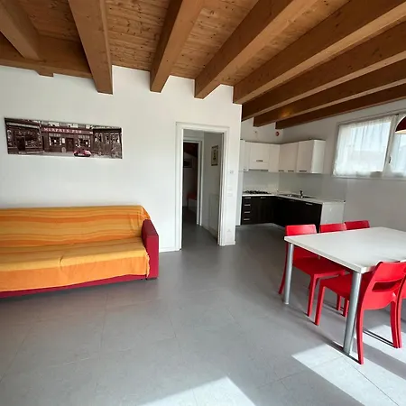 アパート Attico Concordia - Agenzia Cocal カオルレ