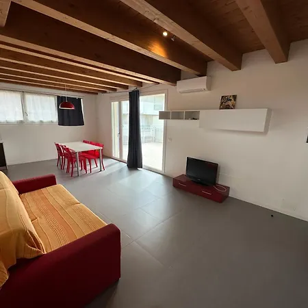 Attico Concordia - Agenzia Cocal カオルレ