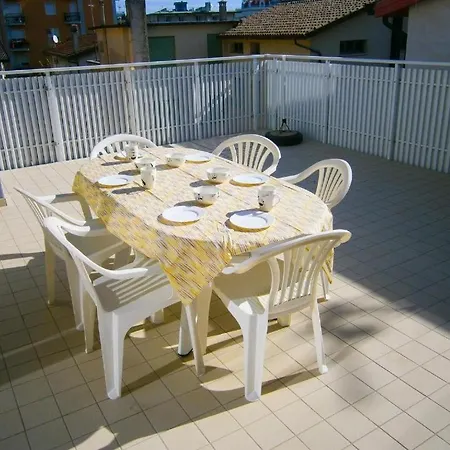 Attico Concordia - Agenzia Cocal アパート *